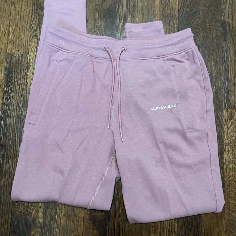 Alphalete joggers black plum